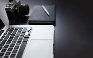 历史上的今天：2003年4月1日 香港娱乐圈“哥哥”张国荣逝世