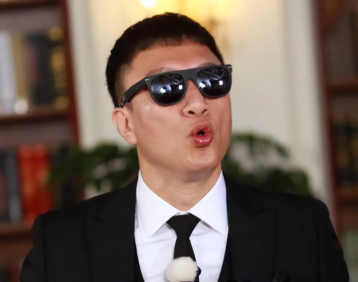 扒不出黑料的明星有哪些名字,_孙红雷早年经历_孙红雷出生背景