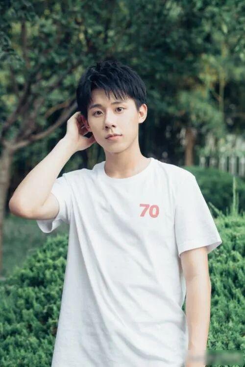 娱乐明星 热点排行榜,_娱乐圈绯闻密集_流量游戏泥淖